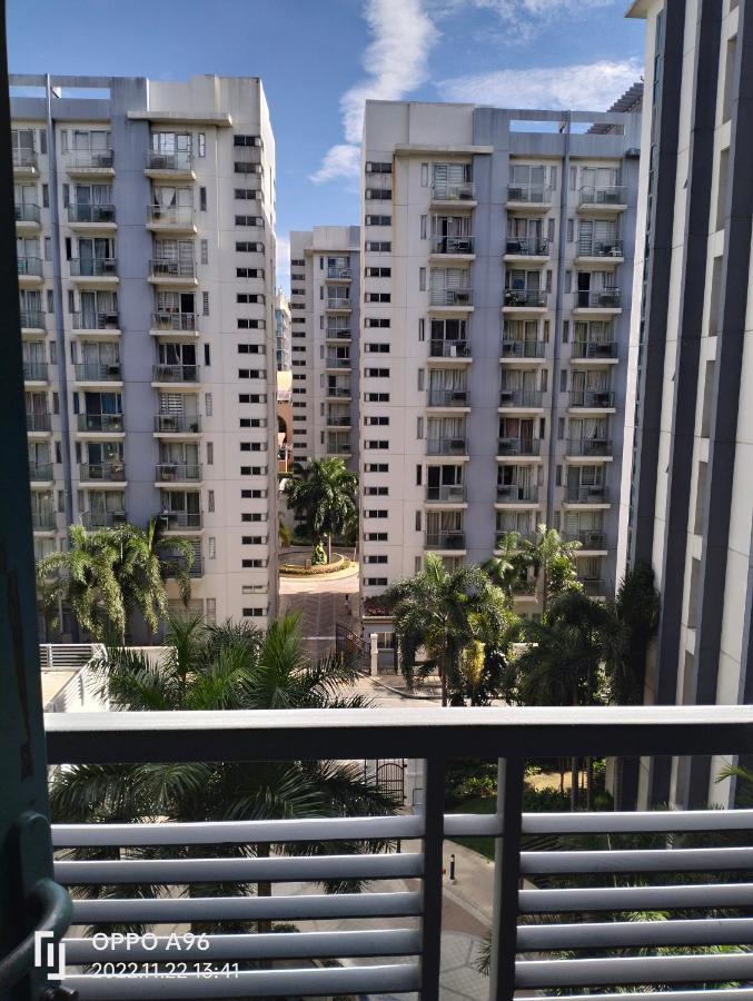 Pasay Condotel Near Resorts World & Airport Εξωτερικό φωτογραφία